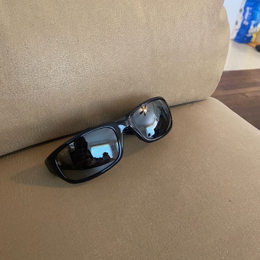 Vintage Maui Jim Stingray Sunglasses